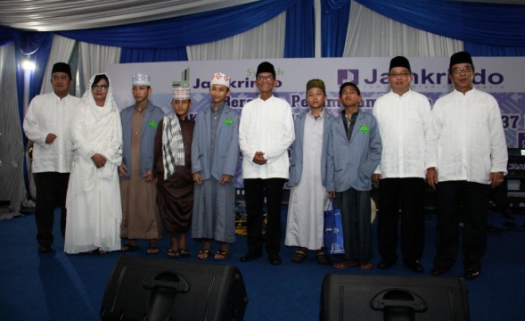 Jamkrindo Buka Puasa Dengan Anak Yatim