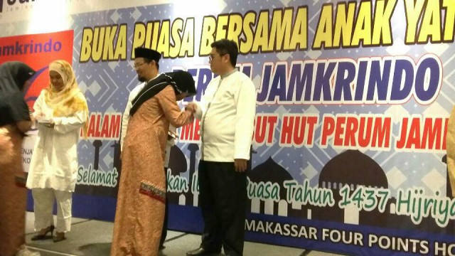 Peringati HUT ke-46, Perum Jamkrindo Berbagi Bersama Anak Yatim