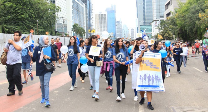 Perum Jamkrindo Gelar Fun Walk di CFD