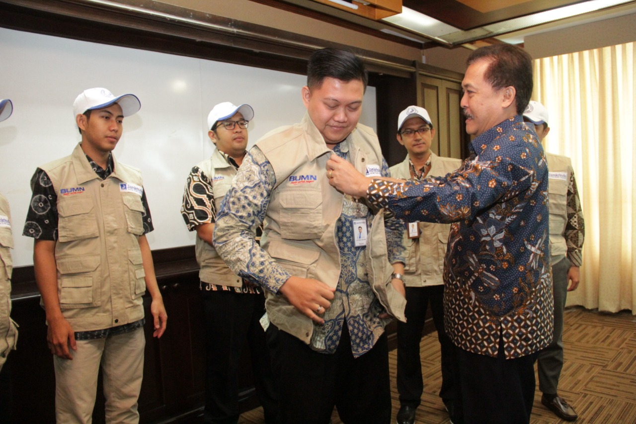 Perum Jamkrindo Berangkatkan Tim Relawan Ke Palu