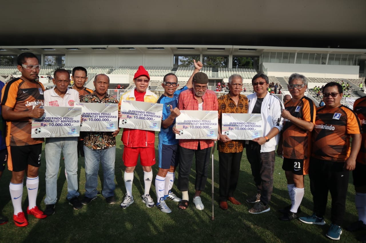 Perum Jamkrindo Apresiasi Mantan Pesepakbola Nasional