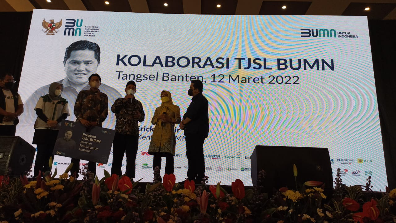 PT Jamkrindo Berkolaborasi Salurkan Bantuan TJSL di Banten