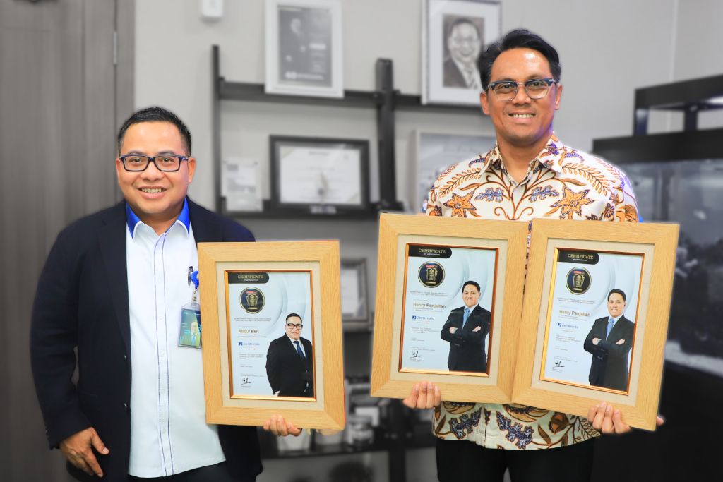 Jamkrindo Raih Tiga Penghargaan di Ajang Indonesia Financial Top Leader Award 2025